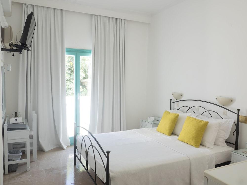 Amaryllis Beach Hotel 흐리시 악티 외부 사진