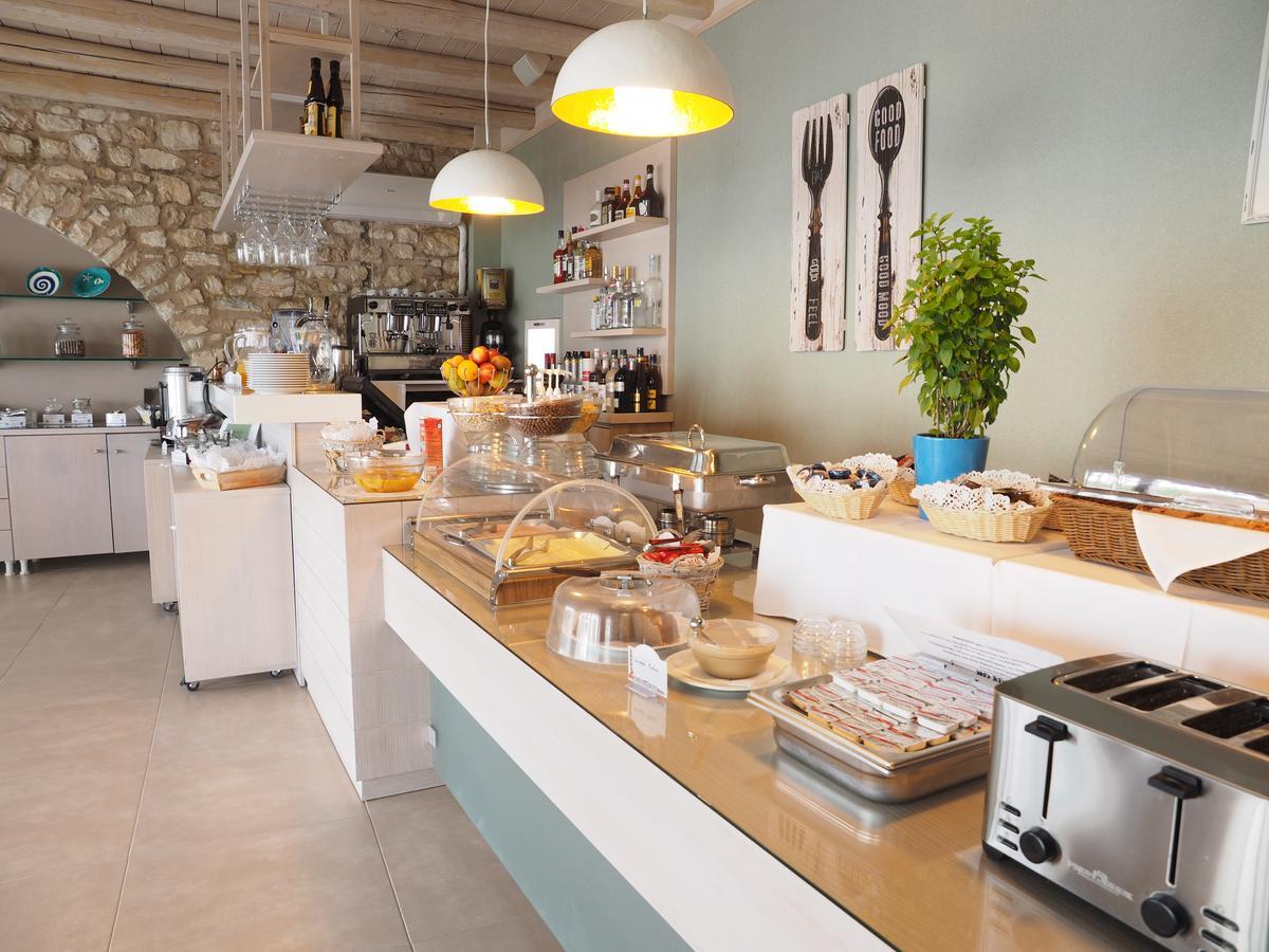 Amaryllis Beach Hotel 흐리시 악티 외부 사진